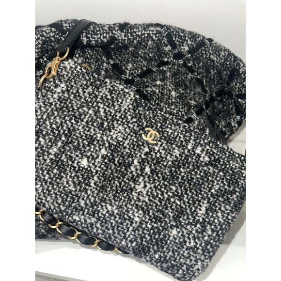 Chanel Black and White Tweed Large Flap Bag with Gold Hardware - Picture 4 of 5